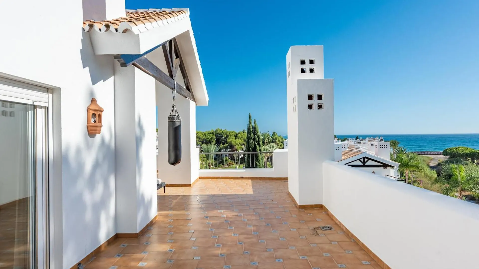 Palm Beach Frontline Penthouse Marbella 0*,
